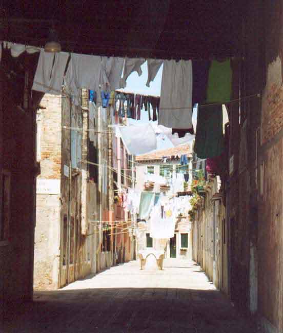 http://www.venise1.com/wp-content/uploads/2012/08/castello3.jpg
