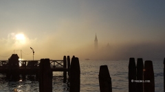 Le bassin de Saint Marc et San Giorgio dans le brouillard