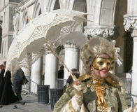 Photos en gros plan des costumes du Carnaval de Venise
