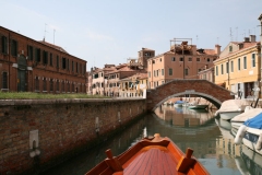 En barque à Venise