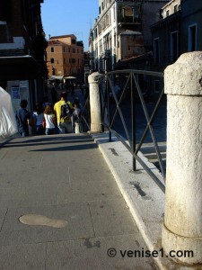 Pont dei pugni à San Barnaba