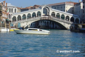 Pont du Rialto à Venise