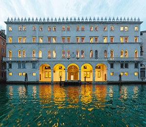 Shopping de luxe au Fondaco dei Tedeschi à Venise