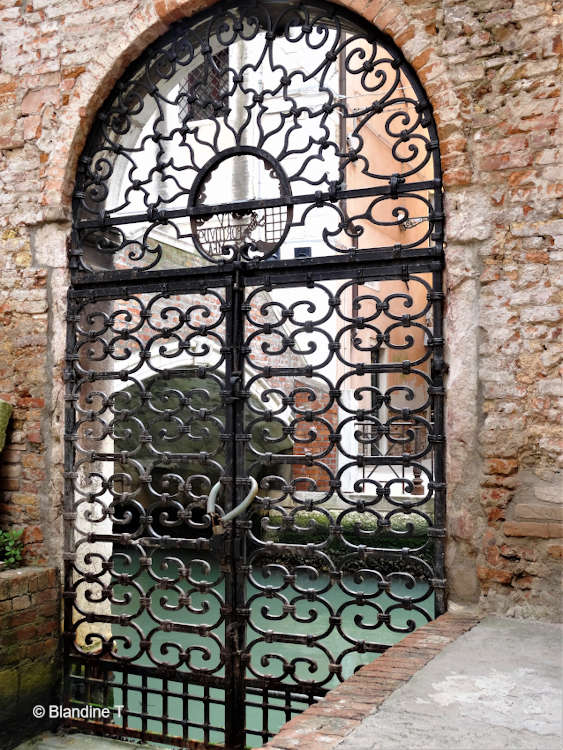 Photo de fer forgé au palazzo Morosini à Venise