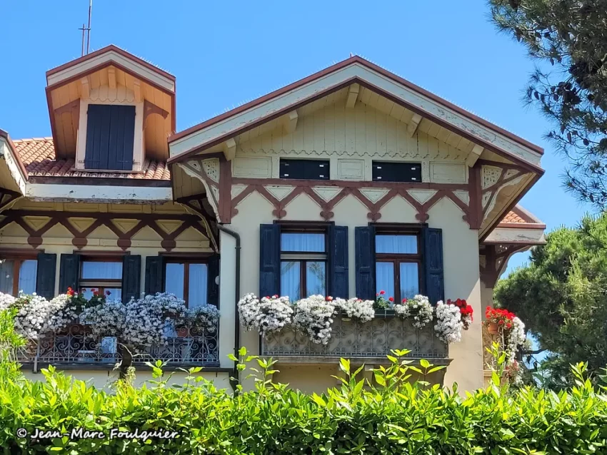 Grand Hôtel les Bains, villas Liberty du Lido